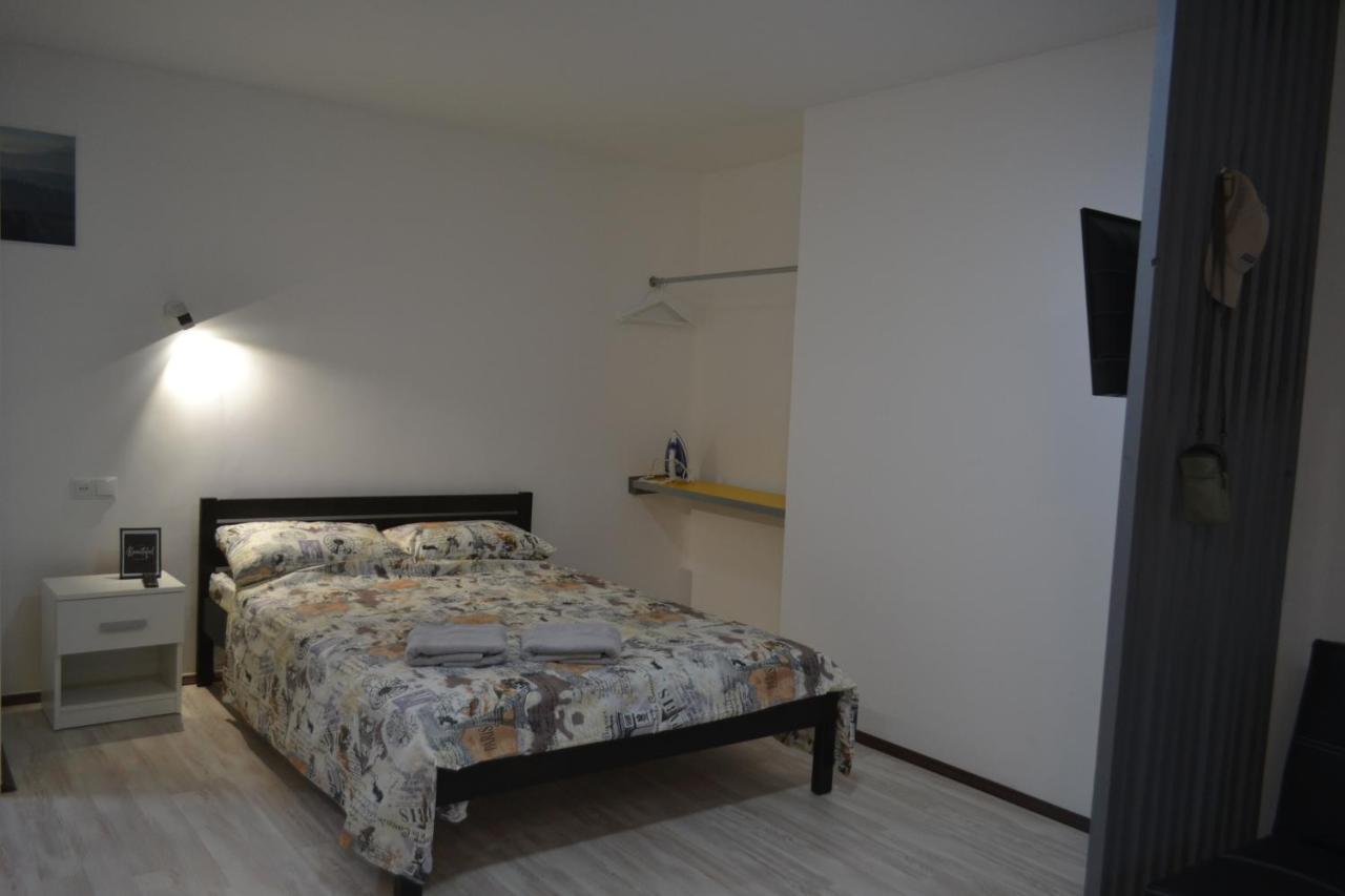 Smart Apartment Ternopil Exterior foto